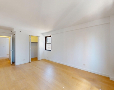 East 39th Street - Photo Thumbnail 2