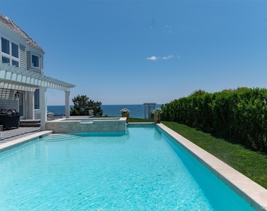 390 Old Montauk Highway - Photo Thumbnail 9