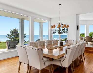 390 Old Montauk Highway - Photo Thumbnail 20