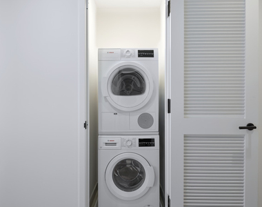 482 Kent Avenue - Photo Thumbnail 5
