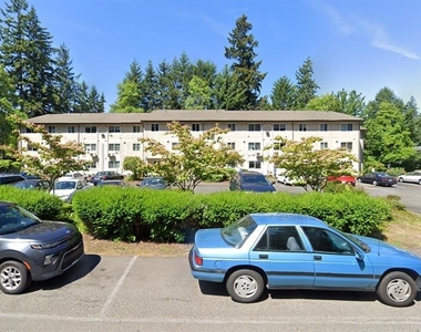 317 152nd St East - Photo Thumbnail 2