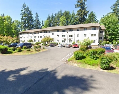 317 152nd St East - Photo Thumbnail 3