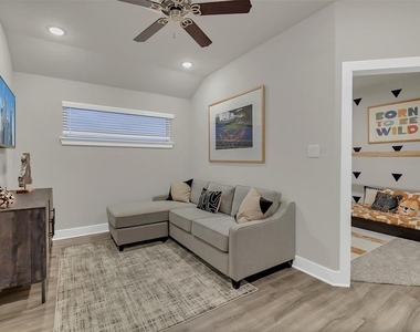 21015 Bay Village Drive - Photo Thumbnail 12