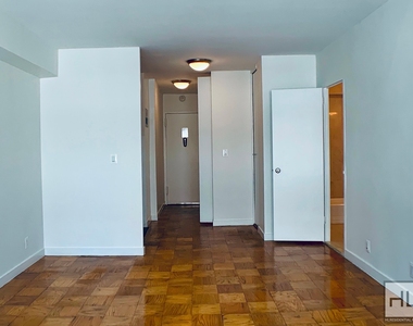 East 36 Street - Photo Thumbnail 4