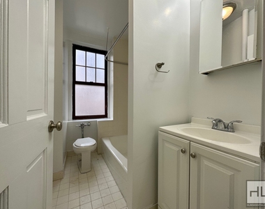 West 11th Street - Photo Thumbnail 5