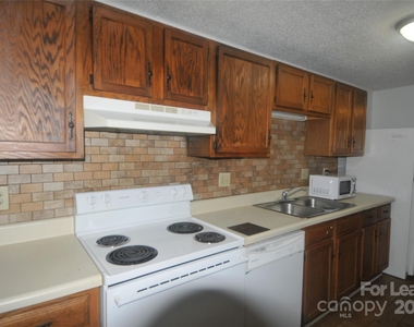 9500 L Shannon Green Drive - Photo Thumbnail 3
