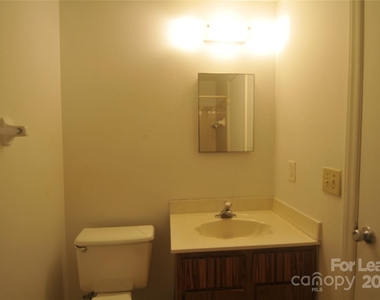 9500 L Shannon Green Drive - Photo Thumbnail 9