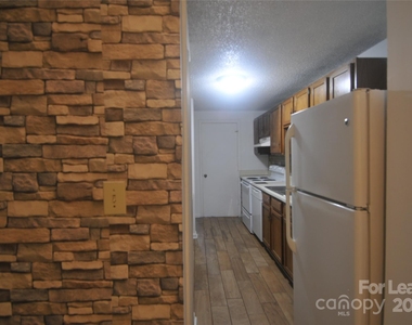 9500 L Shannon Green Drive - Photo Thumbnail 1