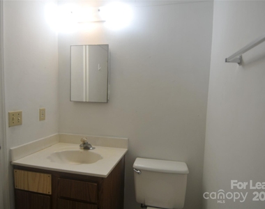 9500 L Shannon Green Drive - Photo Thumbnail 12