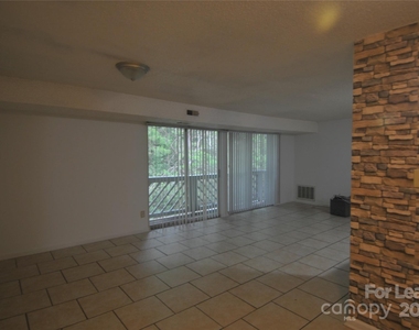 9500 L Shannon Green Drive - Photo Thumbnail 2