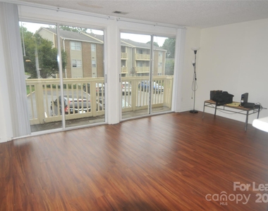 1600 H Arlyn Circle - Photo Thumbnail 1