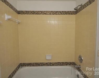 1600 H Arlyn Circle - Photo Thumbnail 15