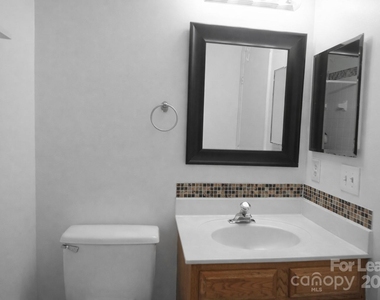 1600 H Arlyn Circle - Photo Thumbnail 18