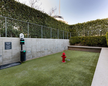 1755 Argyle Avenue - Photo Thumbnail 25