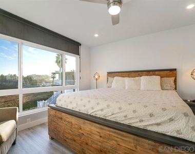 1111 Seacoast Drive - Photo Thumbnail 7
