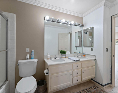 191 Madrid Avenue - Photo Thumbnail 15