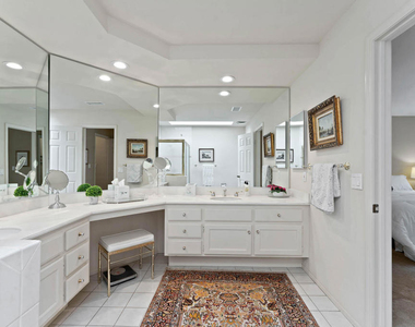 191 Madrid Avenue - Photo Thumbnail 11