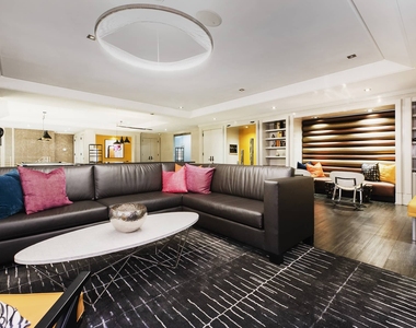 10 Hanover Square - Photo Thumbnail 28