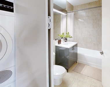 10 Hanover Square - Photo Thumbnail 11