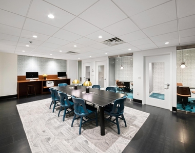 10 Hanover Square - Photo Thumbnail 25