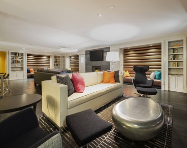 10 Hanover Square - Photo Thumbnail 27