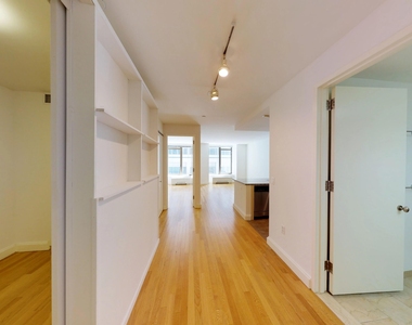 10 Hanover Square - Photo Thumbnail 23