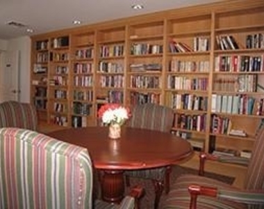 5233 N Capitol St Nw - Photo Thumbnail 6