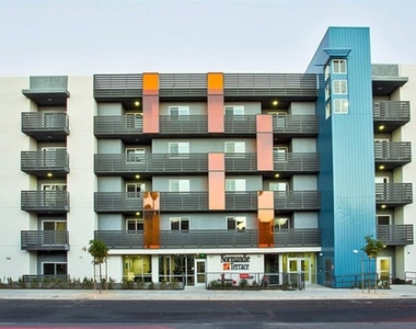 540 S Normandie Ave - Photo Thumbnail 7