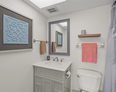 708 Tamiami Trail S - Photo Thumbnail 17