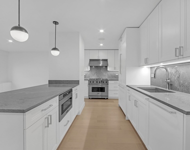 Park Avenue - Photo Thumbnail 2