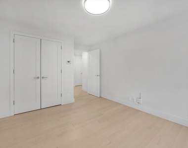 Park Avenue - Photo Thumbnail 9