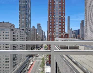 East 66th Street - Photo Thumbnail 9