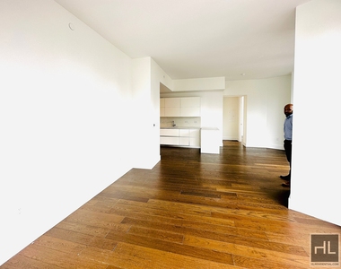 East 44th Street - Photo Thumbnail 1