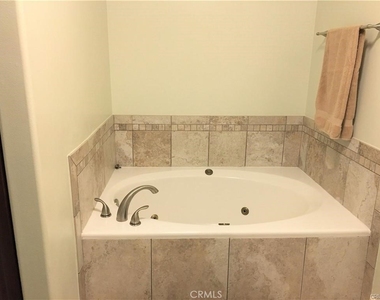 735 Alabama Street - Photo Thumbnail 10