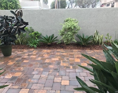 735 Alabama Street - Photo Thumbnail 25