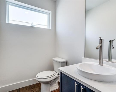 2203 Moser Avenue - Photo Thumbnail 8