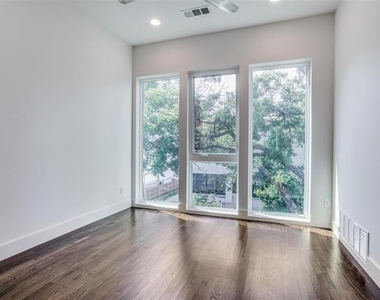 2203 Moser Avenue - Photo Thumbnail 11