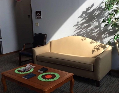 1801 N Broadway Ave - Photo Thumbnail 8