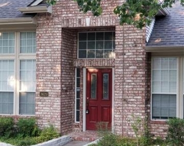 3620 Field Stone Drive - Photo Thumbnail 3