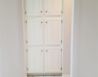 3620 Field Stone Drive - Photo Thumbnail 10