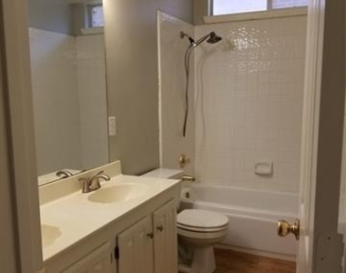 3620 Field Stone Drive - Photo Thumbnail 23