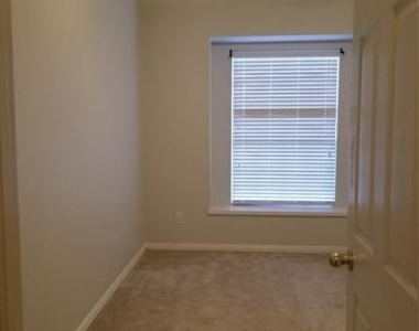 3620 Field Stone Drive - Photo Thumbnail 19