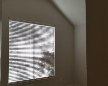 3620 Field Stone Drive - Photo Thumbnail 21