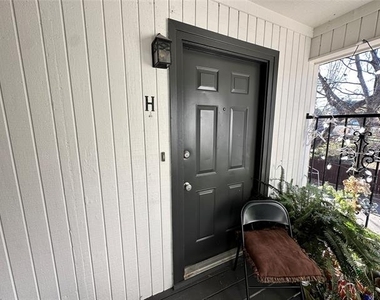 2006 Jane Street - Photo Thumbnail 10