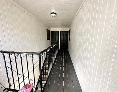 2006 Jane Street - Photo Thumbnail 9