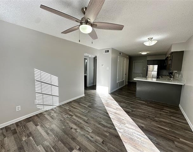2006 Jane Street - Photo Thumbnail 1
