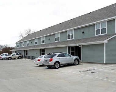 701 S Lillian Street - Photo Thumbnail 22