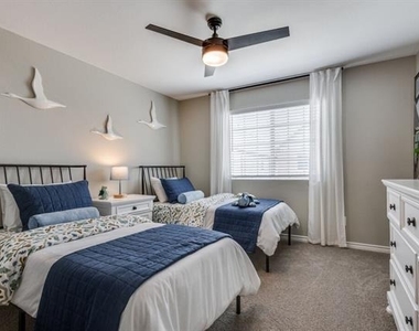 8525 Leyton - Photo Thumbnail 11
