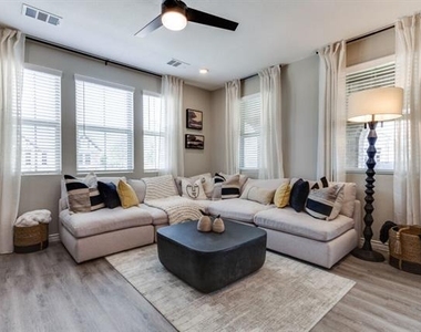 8525 Leyton - Photo Thumbnail 5