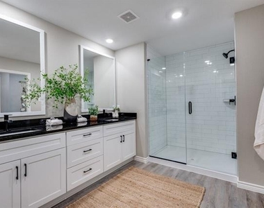 8525 Leyton - Photo Thumbnail 15
